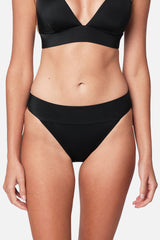 UNE PIECE-Classic Sassy Bikini Bottom BLACK
