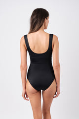 UNE PIECE-Classic Square Neck BLACK