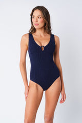 UNE PIECE-Crinkle Cut V-Neck One Piece with Ring NAVY