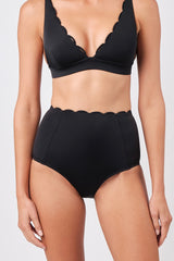 UNE PIECE-Scalloped Never Say Never High-Waisted Bikini Bottom BLACK