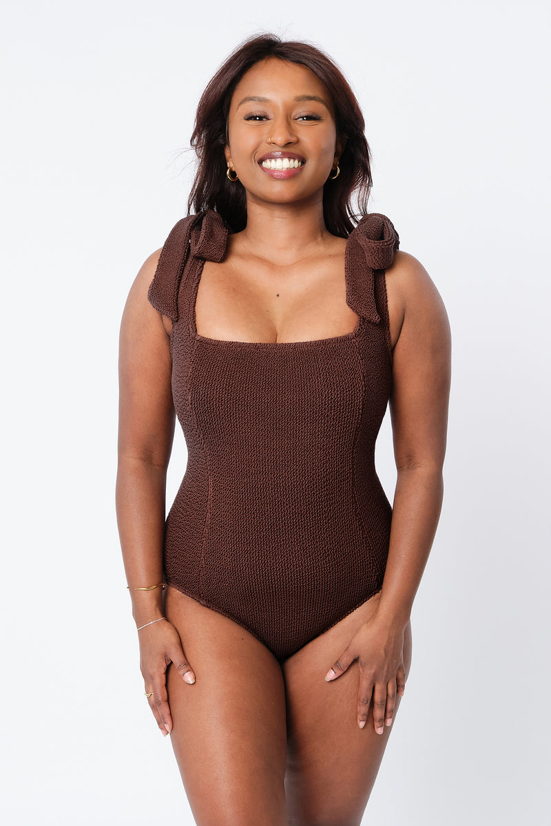 UNE PIECE-Crinkle Cut Square Neck One Piece CHOCOLATE