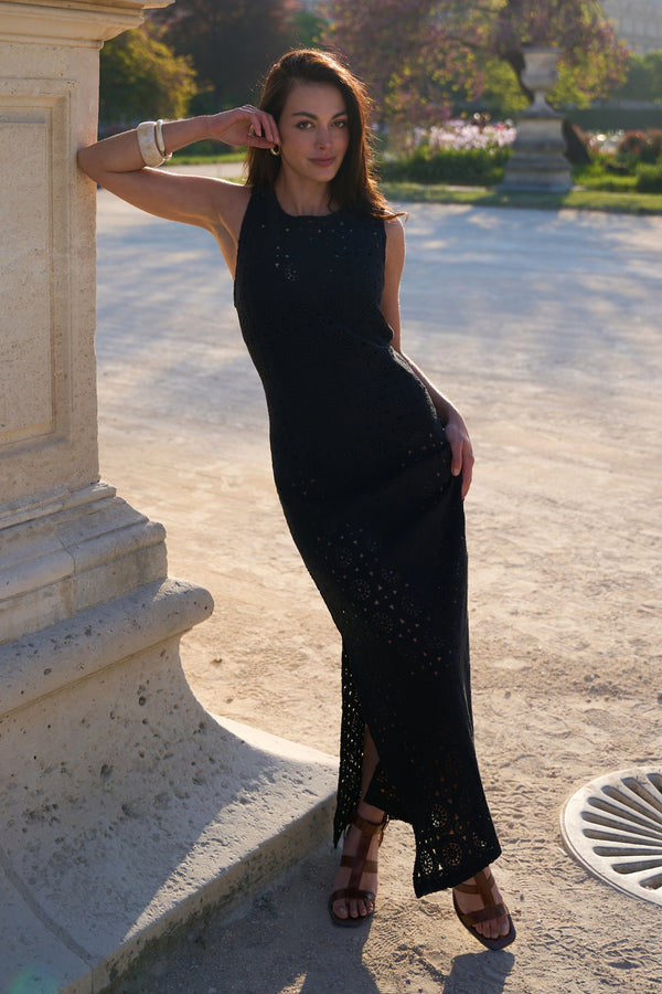 black beach dress uk Dresses – UNE PIECE Size:8/40 on styling Adjustable straps Price: $250.00 - $295.00 Why The Bandage Dress