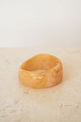UNE PIECE-Resin Bangle CARAMEL