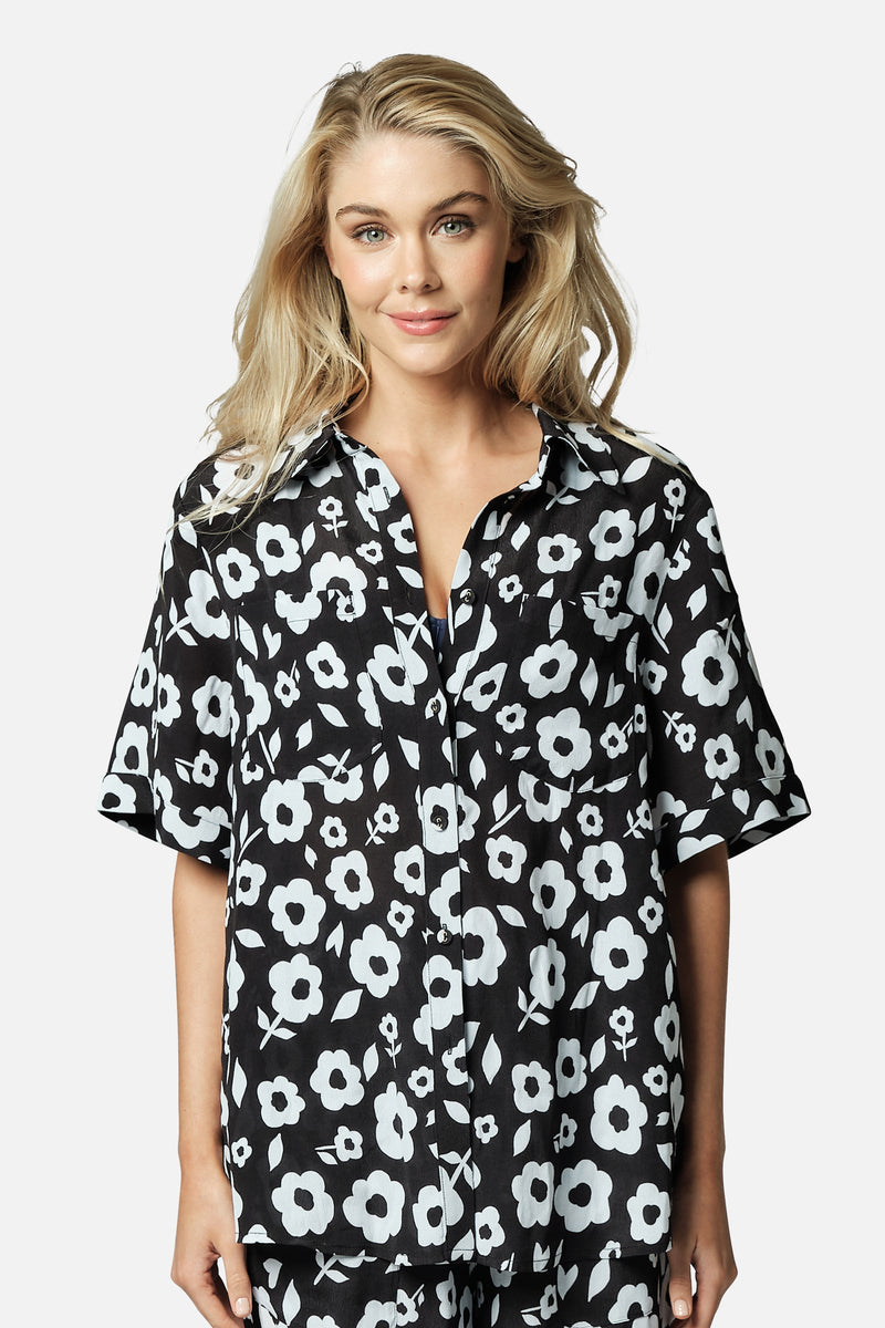 UNE PIECE-Short Sleeve Button-Up Shirt DAISY SILHOUETTE BLACK